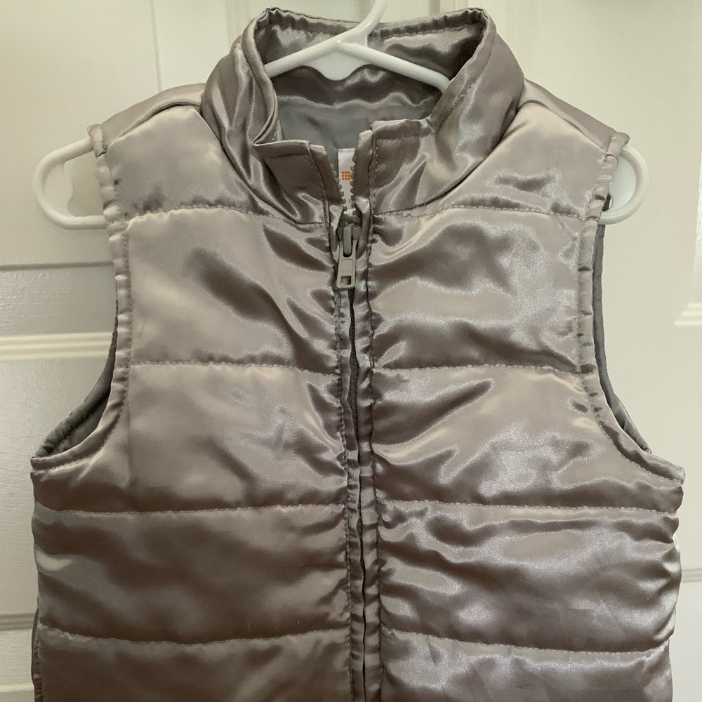 Girls quilted puffer vest